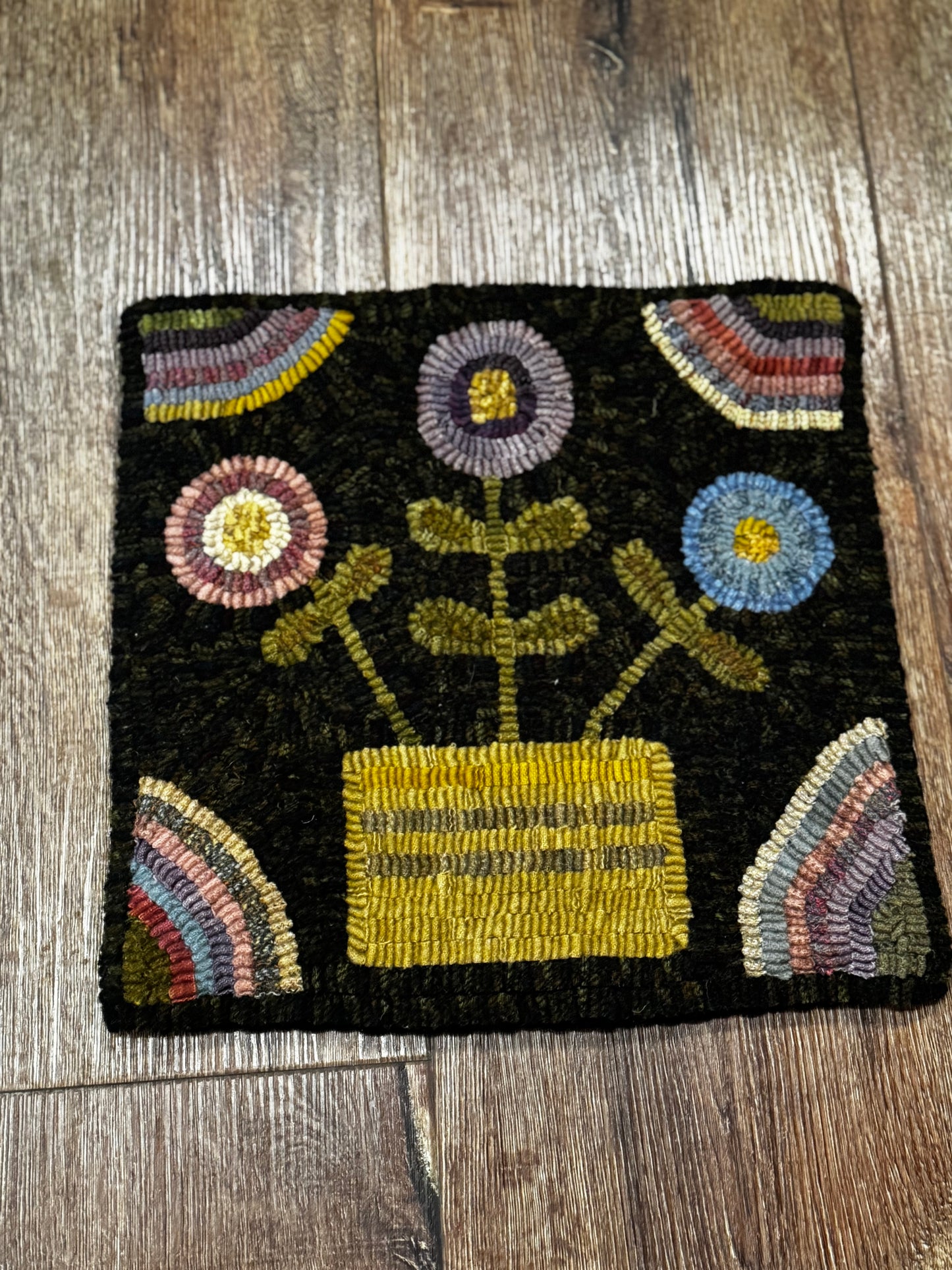 Rhonda’s Spring Hooked Rugs