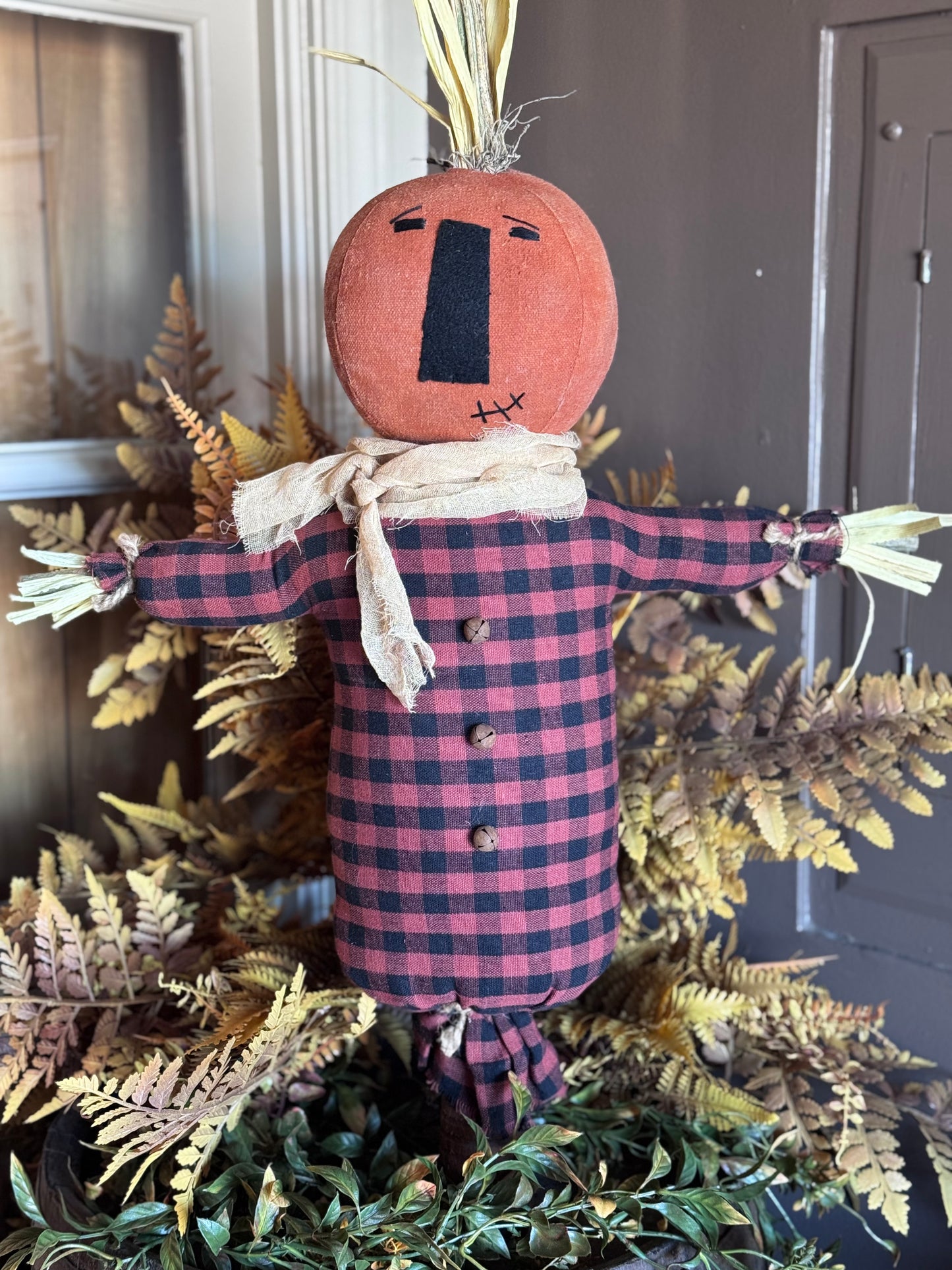 Pumpkin Scarecrow on Bobbins
