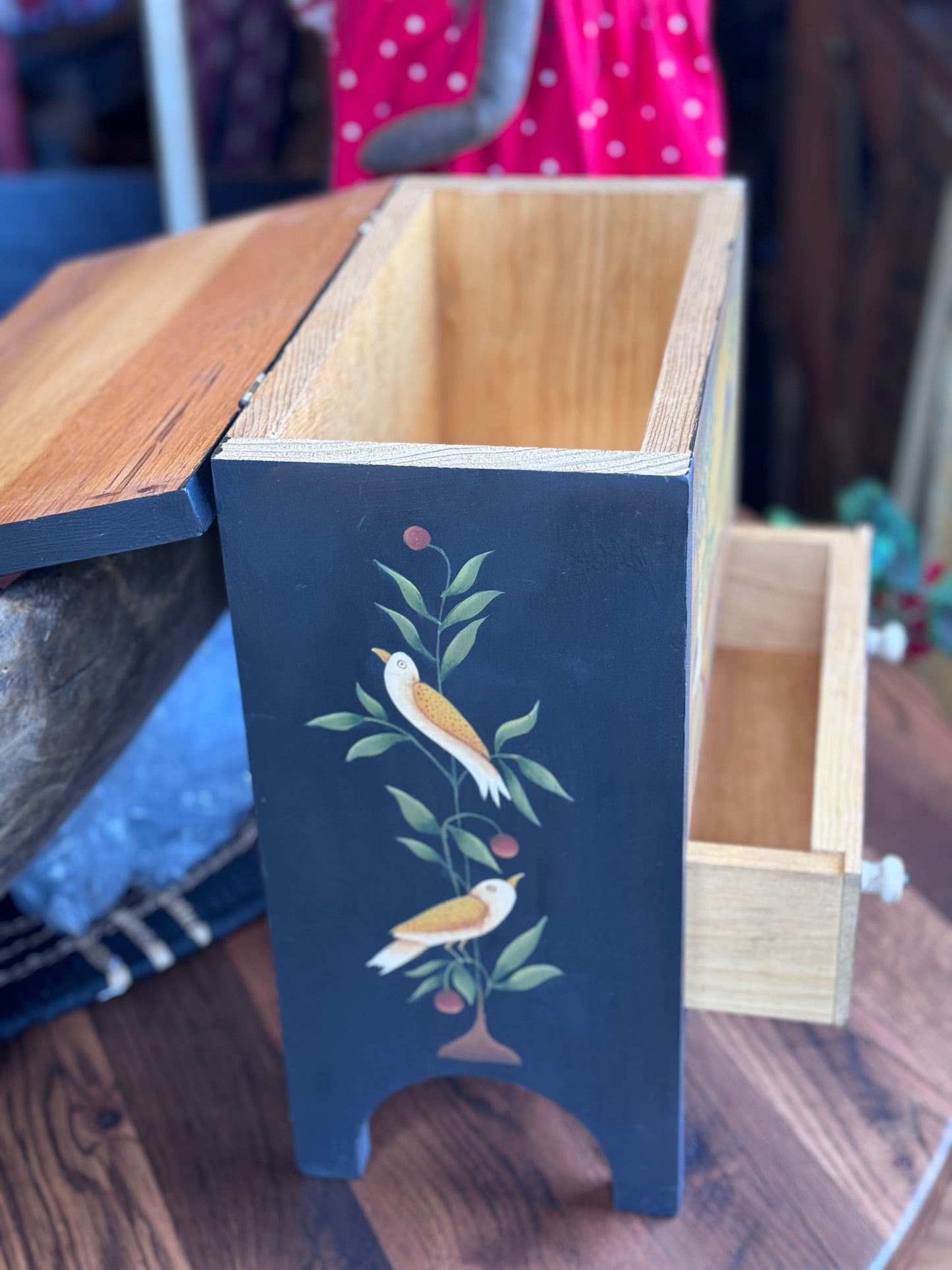 Mini Blanket Chest