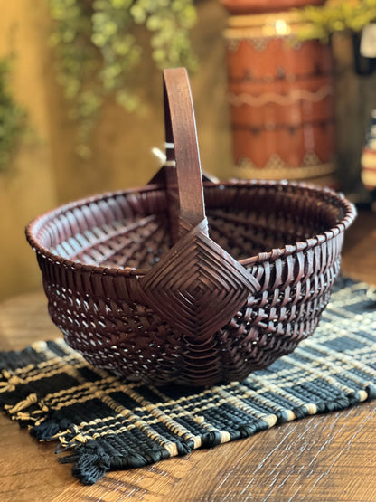 Primitive Large Egg Basket