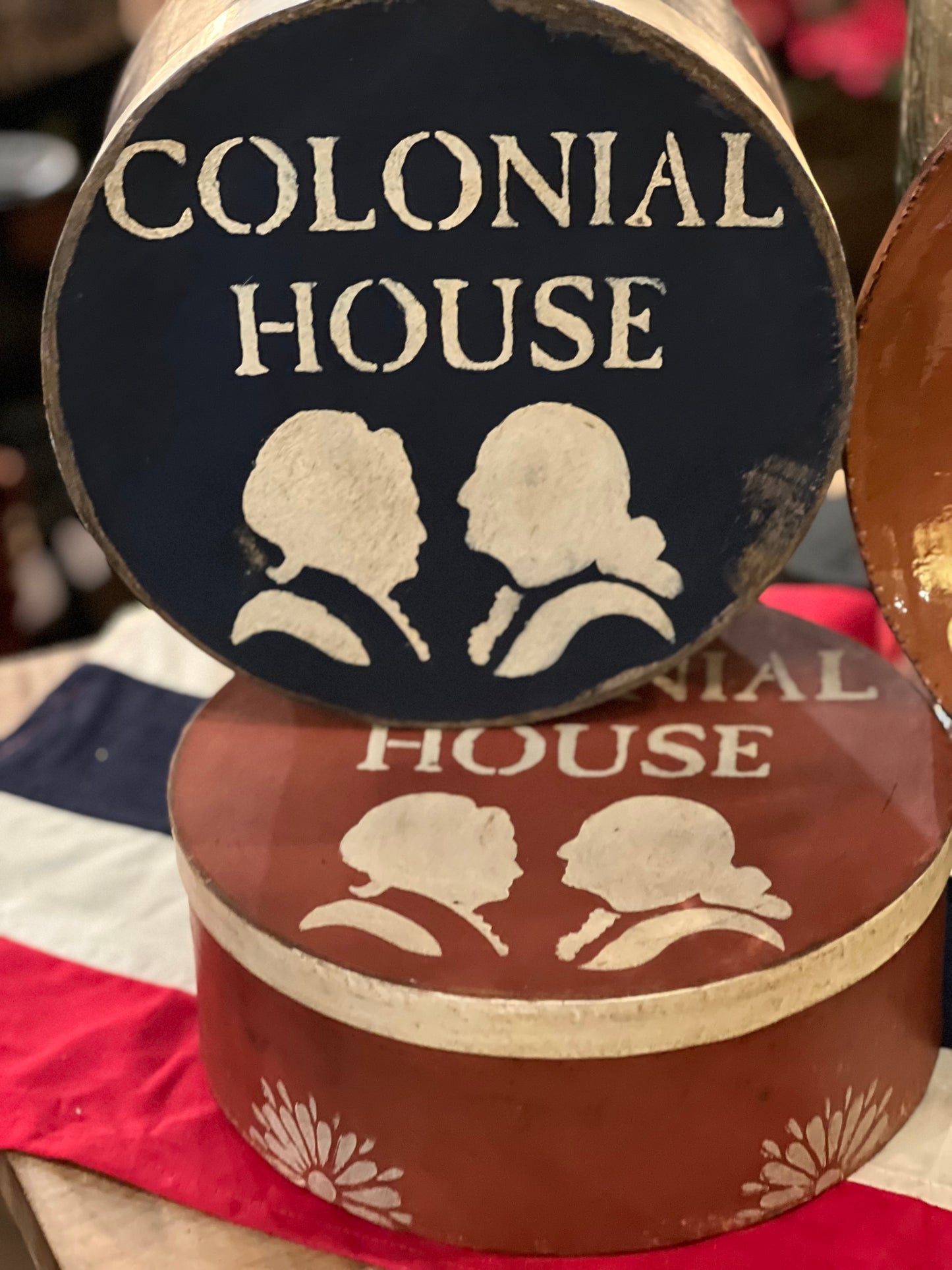 Colonial House Paper-mâché Box