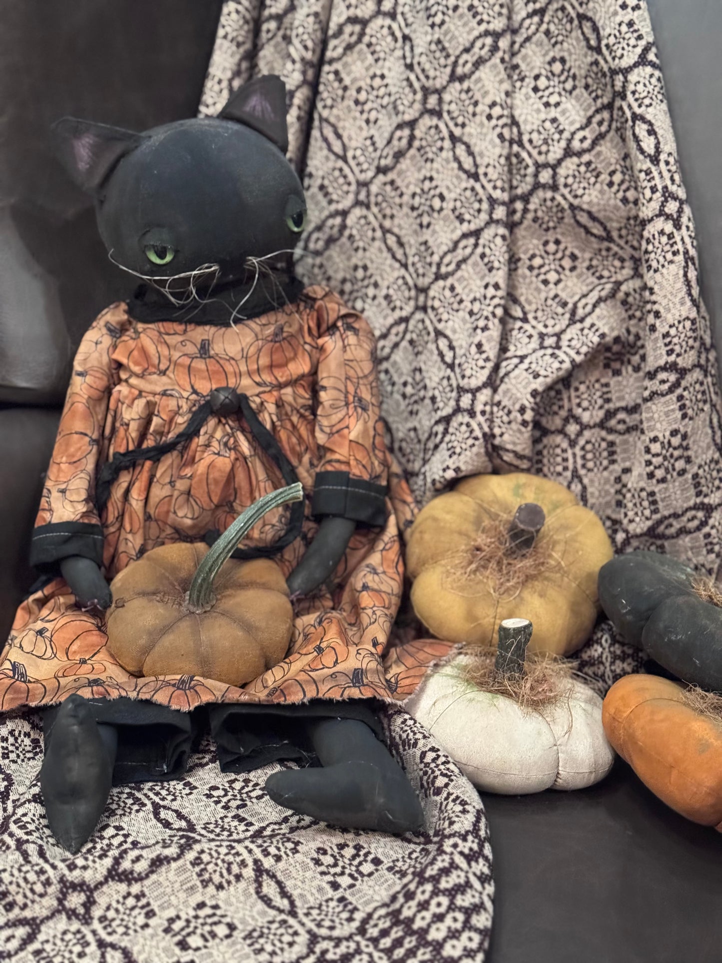 2 Chics Fall Dolls