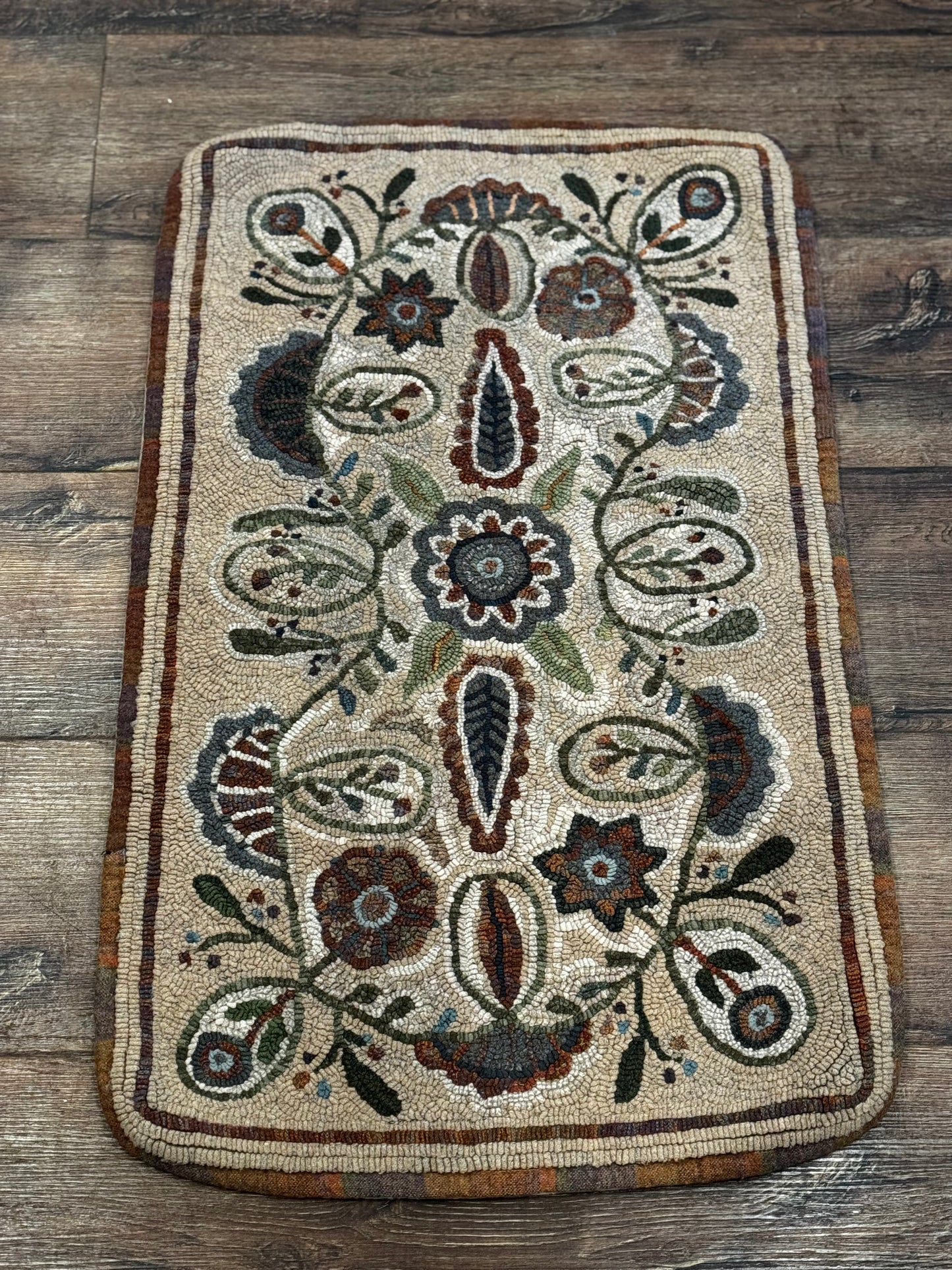 Gale’s Hooked Rugs