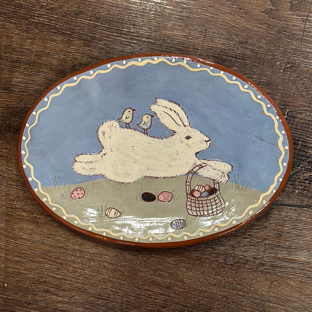 Red Oaks Large Oval Spring Bunny Plate