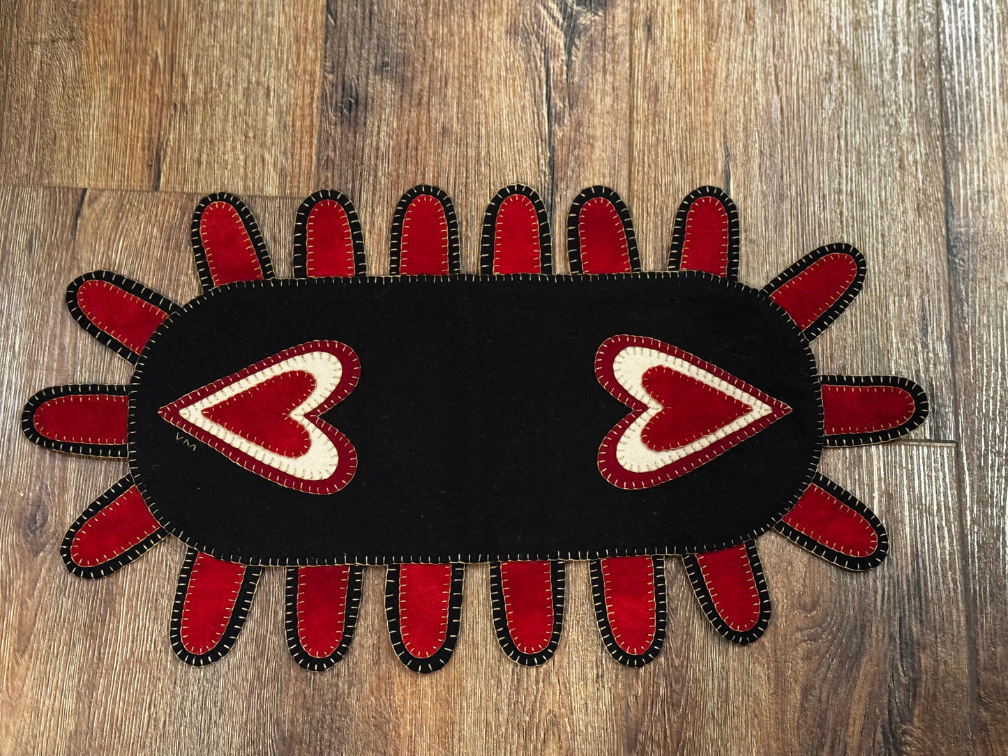 Handmade Wool Penny & Appliqué Runners