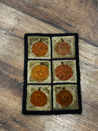 Rhonda’s Fall Hooked Rugs