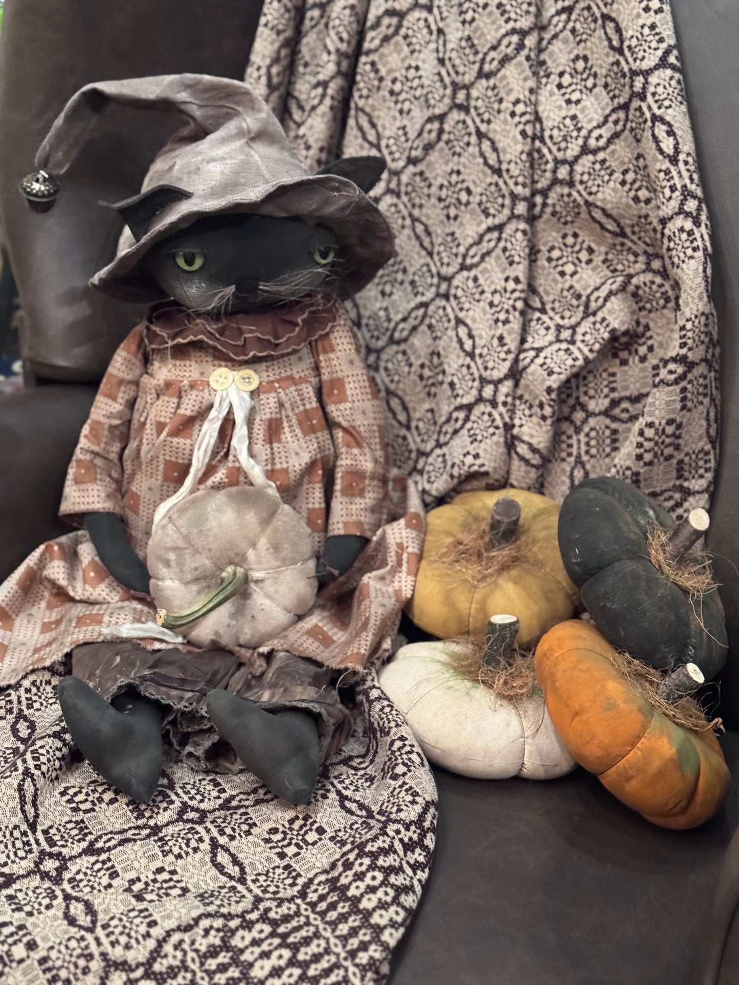 2 Chics Fall Dolls