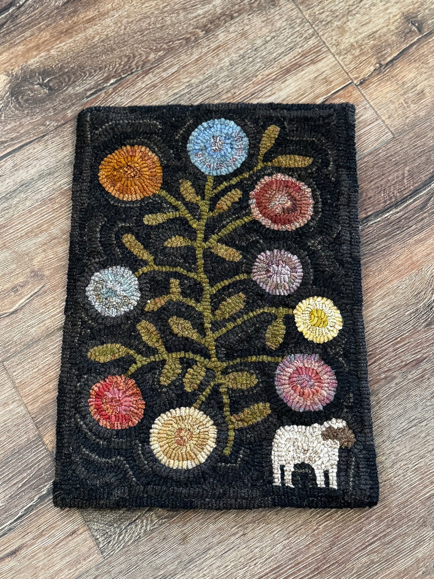 Rhonda’s Spring Hooked Rugs