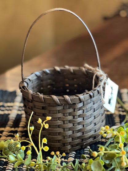 Primitive Round Trinket Basket