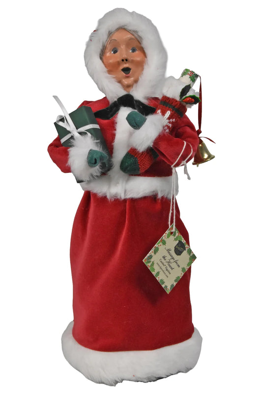 Byers’ Choice Mrs Claus Message Winter