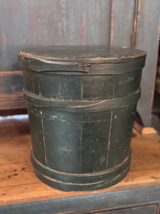 Beautiful Green Shaker Bucket w/Lid