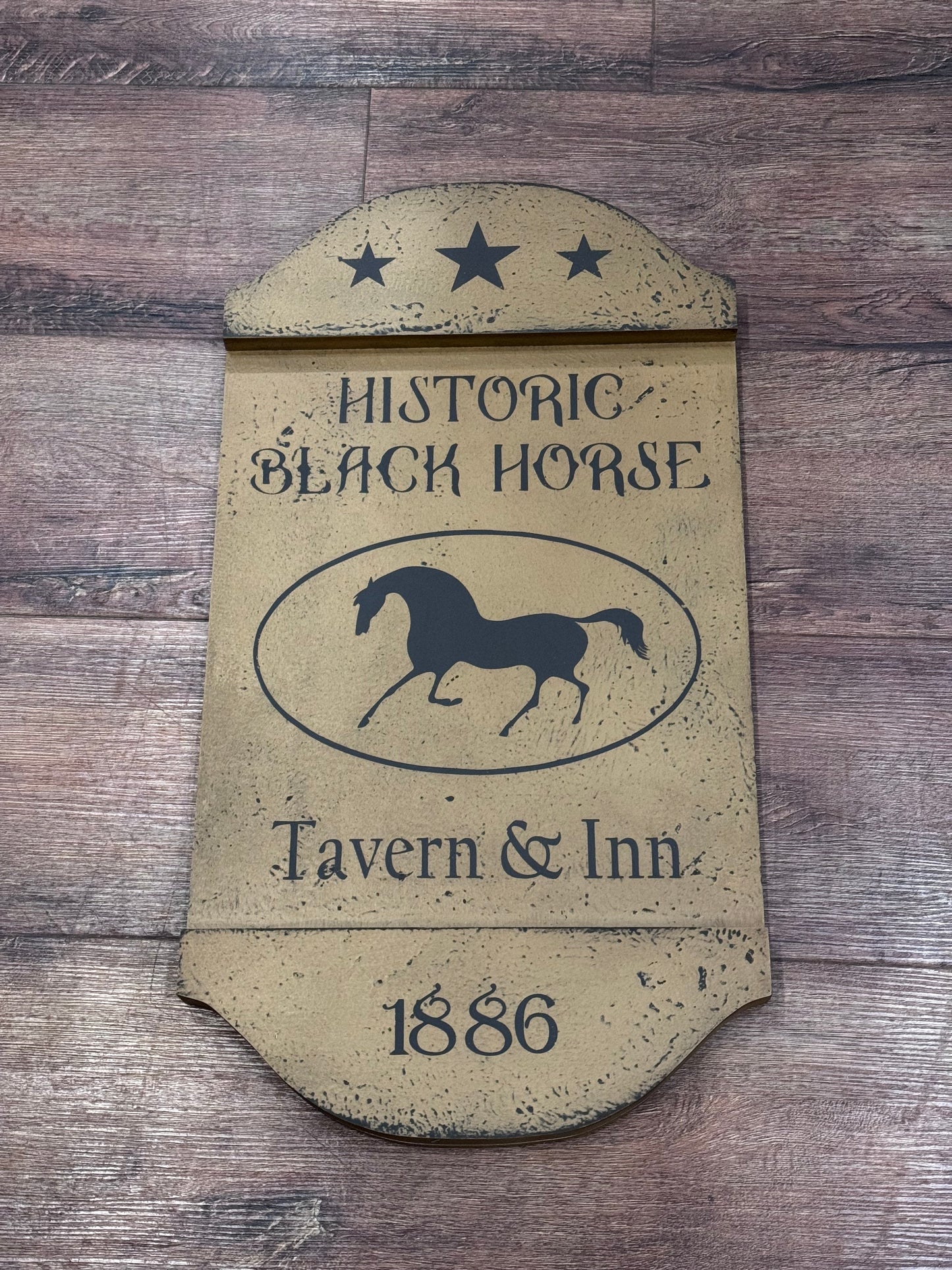 Black Horse Inn & Tavern