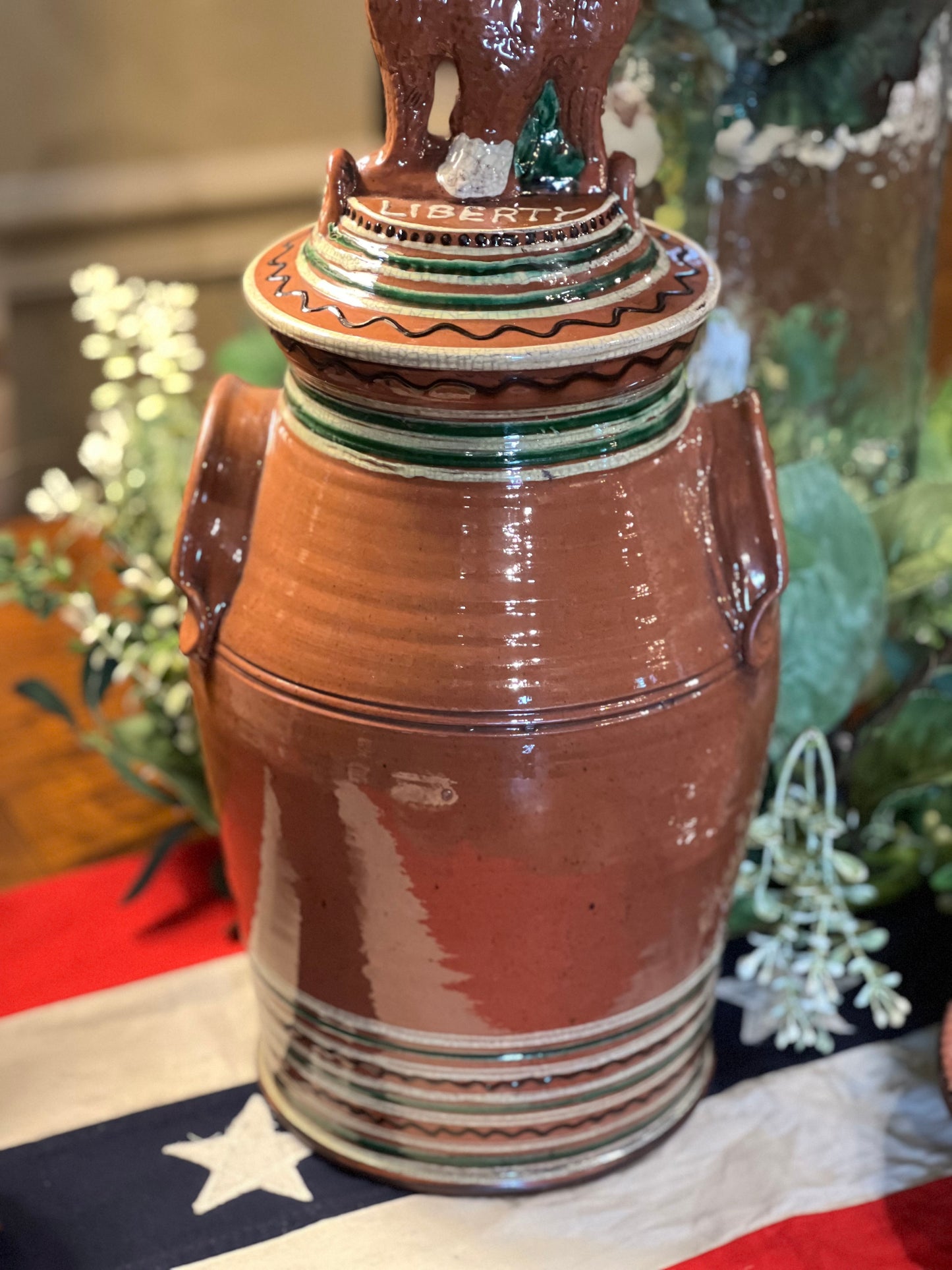 Xl Large Eagle Pot w/Lid