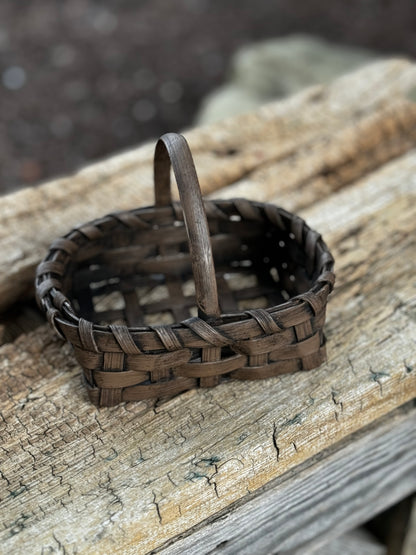 Primitive Mini Key Basket