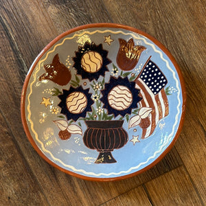 Red Oaks 10” Americana Flower Urn Plate Summer