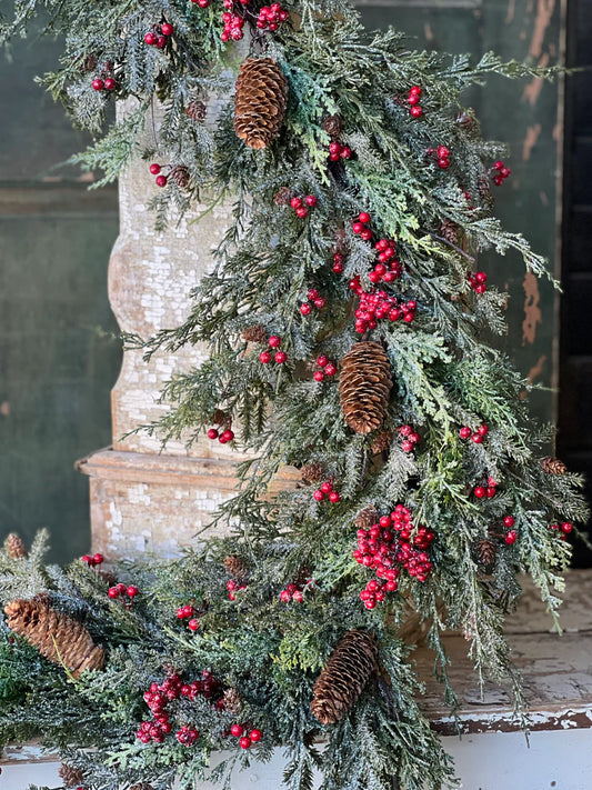 Pine w/Berries Cedar Garland 60” Winter