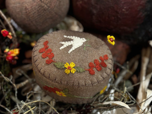 Robin’s Wool Pincushions