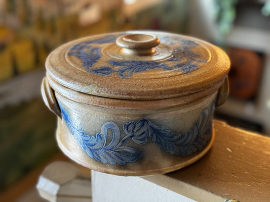 Crocker and Springer Cake Crock