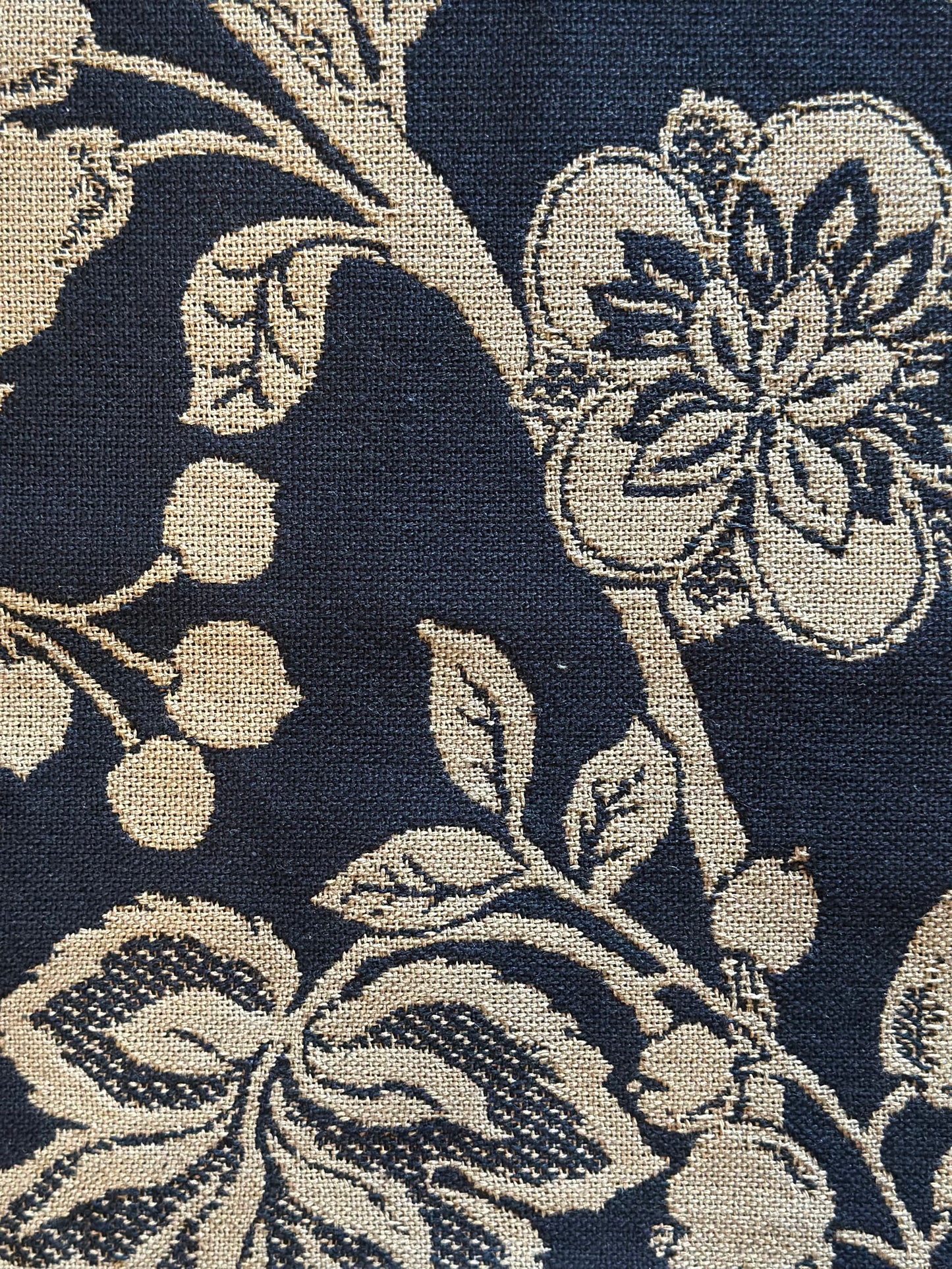 2140 Lamont Linen/Black Grade B