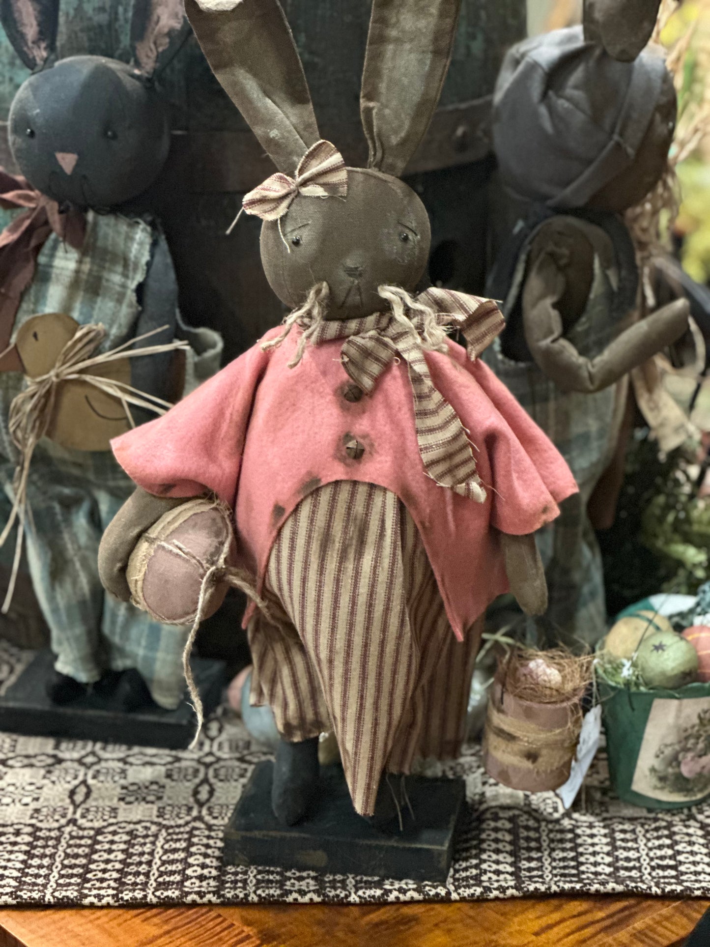 PA. Spring/Easter Dolls