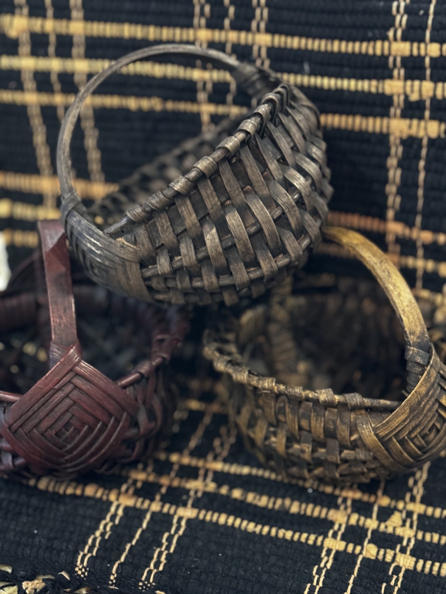 Primitive Small Egg Basket