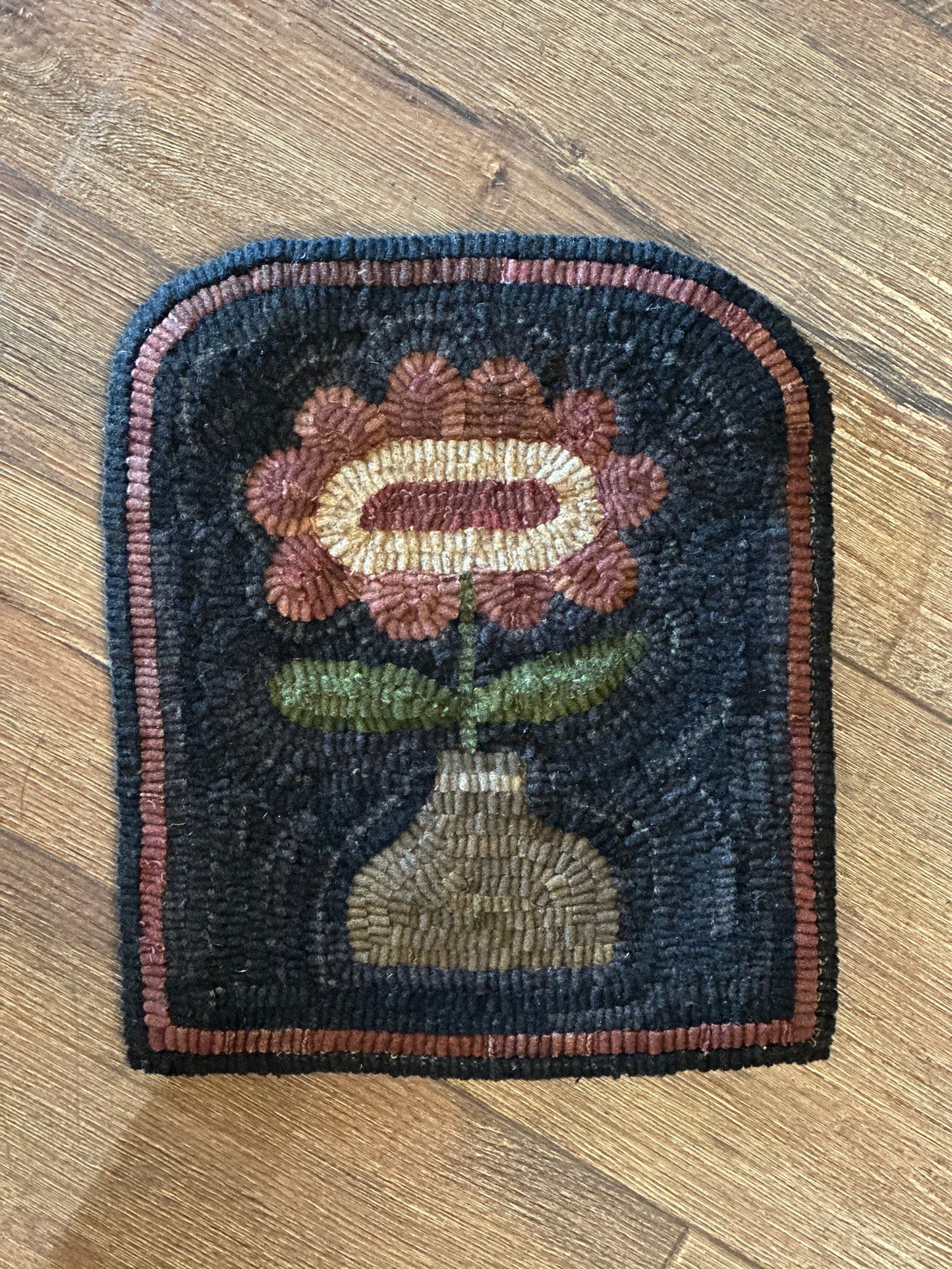 Rhonda’s Summer & Everyday Hooked Rugs