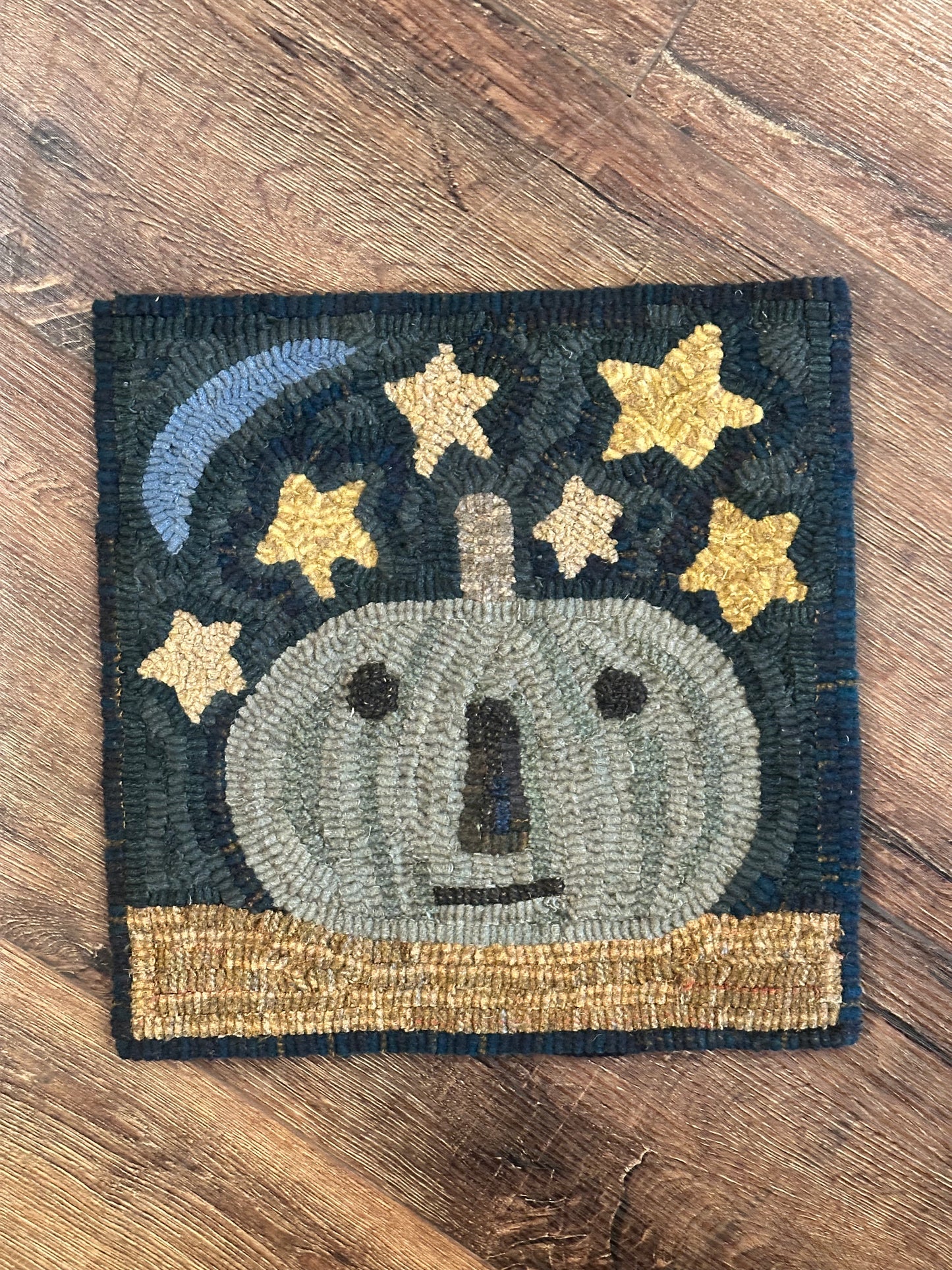 Rhonda’s Fall Hooked Rugs