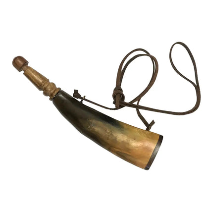 Flat Primer Horn with Wooden End and Plug