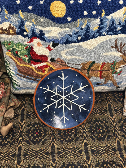 Red Oaks Snowflake Plates Winter