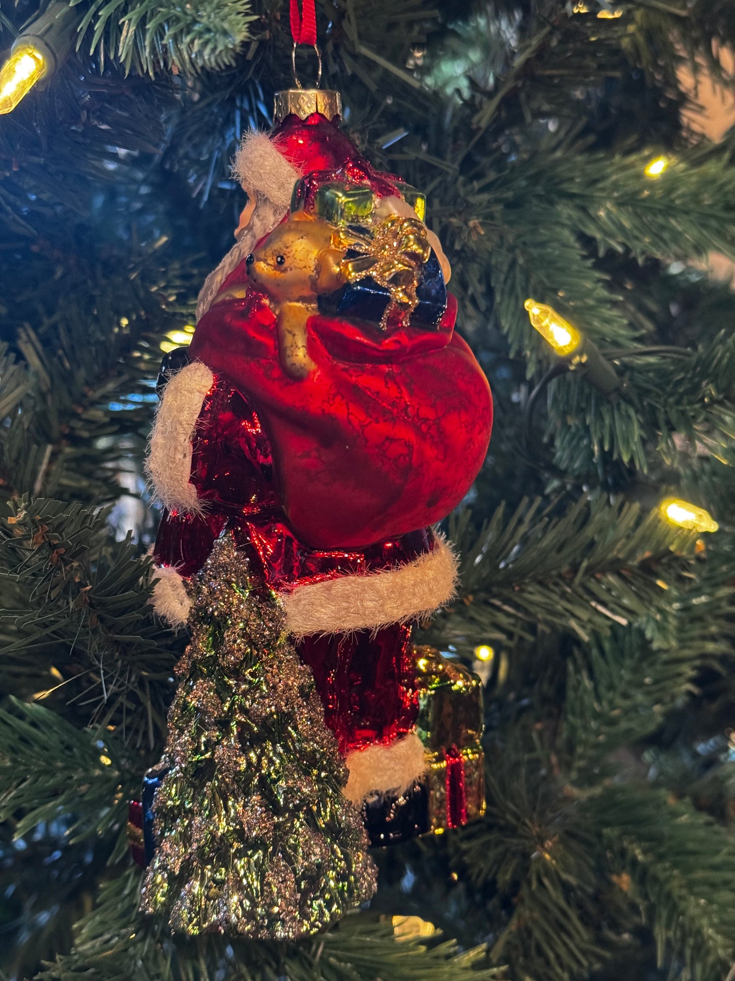 Santa Ornament w/Gifts Winter SALE