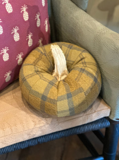 Colleen’s Wool Pumpkins