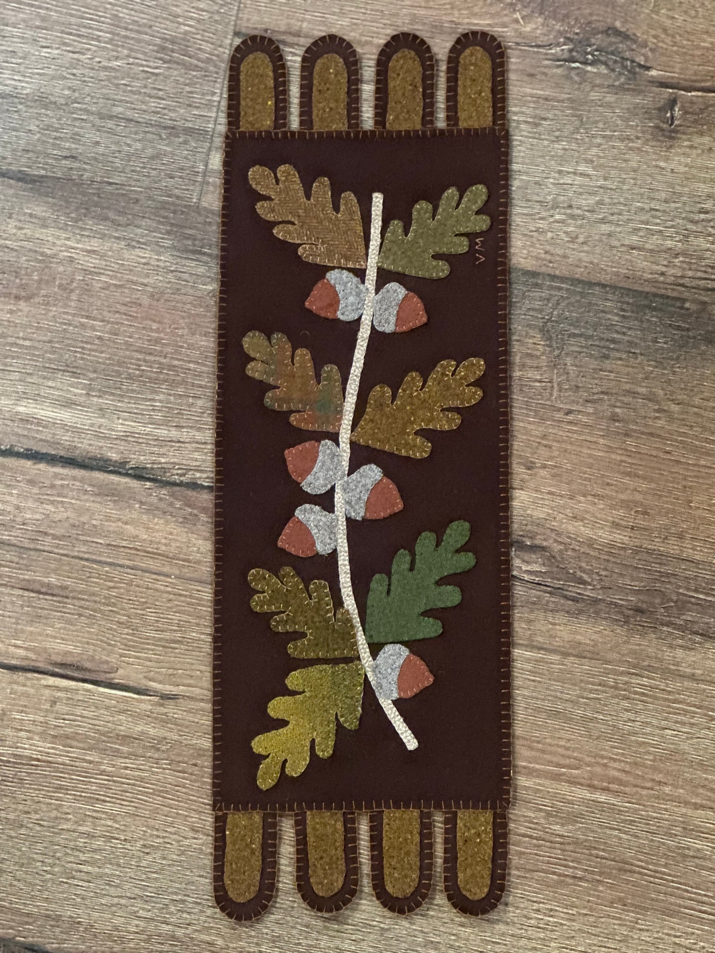 Wool Appliqué Fall Runners