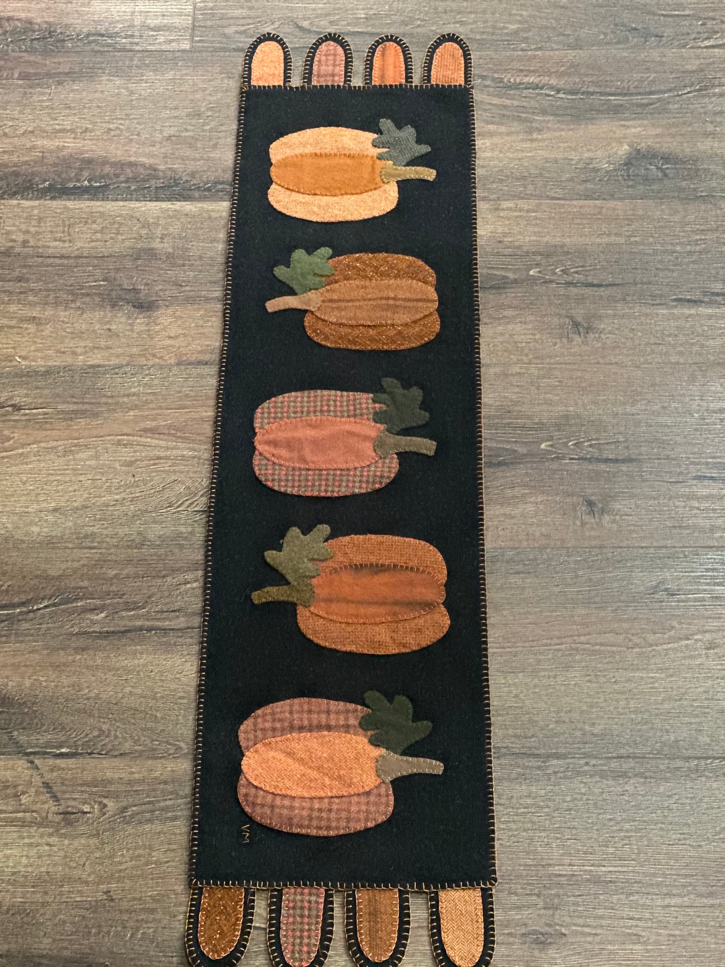Wool Appliqué Fall Runners