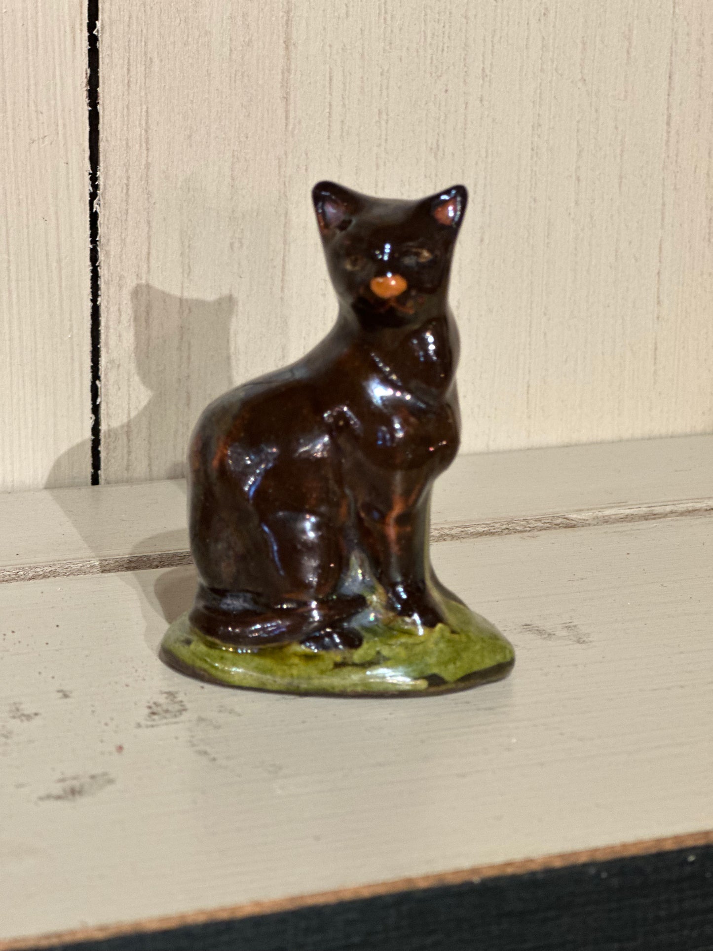 Shooner Cat Figurine