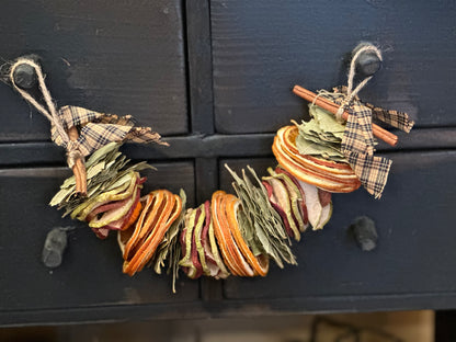 Dried Colonial Swag